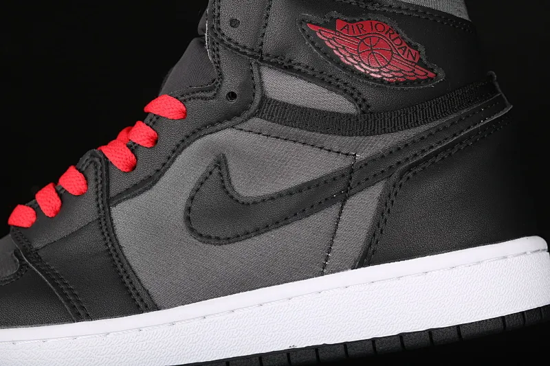 All categories Air Jordan Jordan series basketball shoes Air Jordan 1 High Air Jordan 1 Retro High OG AJ1 Joe 1 black and red silk high-top basketball shoes 555088-060